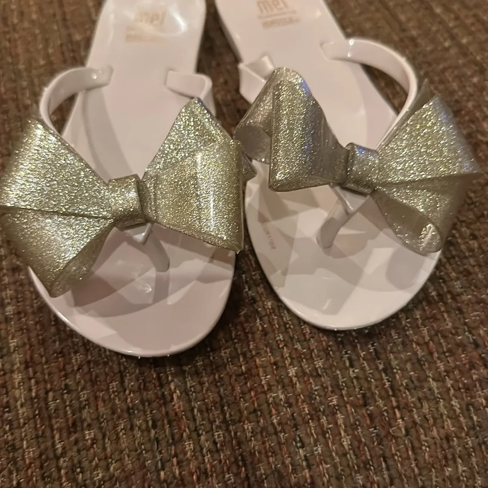 MINI MELISSA girls Mel Harmonic Bow III Beige Glitter